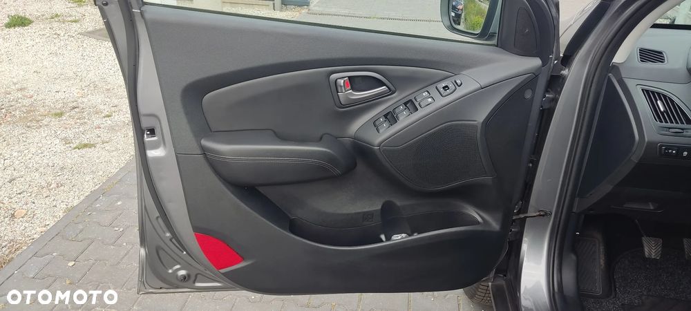Hyundai ix35 blue 1.6 2WD Finale Silver - 23