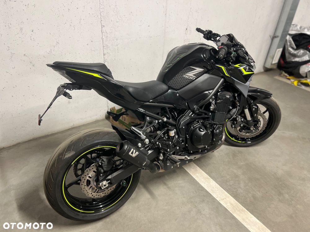 Kawasaki Z 900 - 11