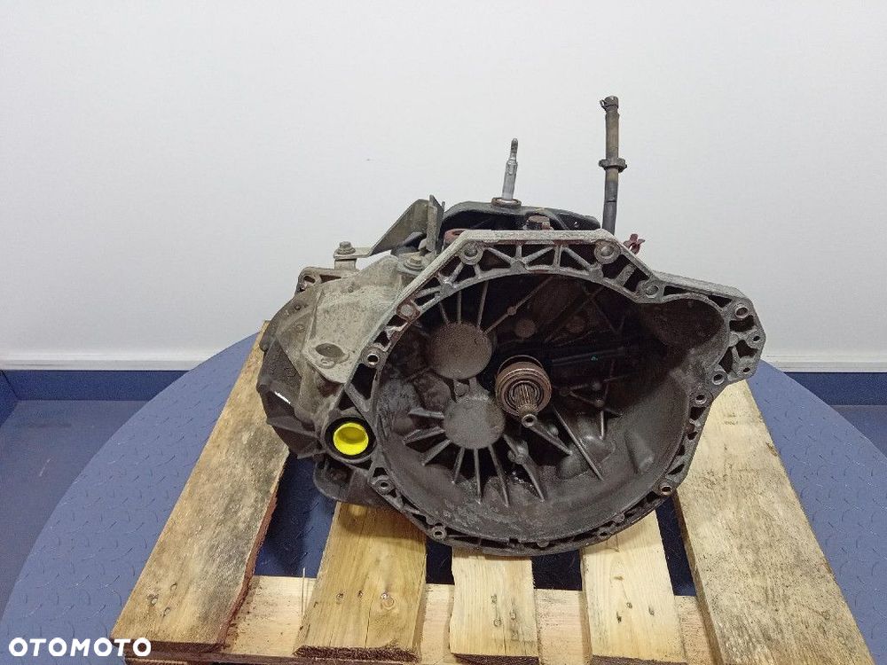 RENAULT TRAFIC II 2,5 DCI 135 KM SKRZYNIA MANUALNA PK6 077 7701722987 - 1