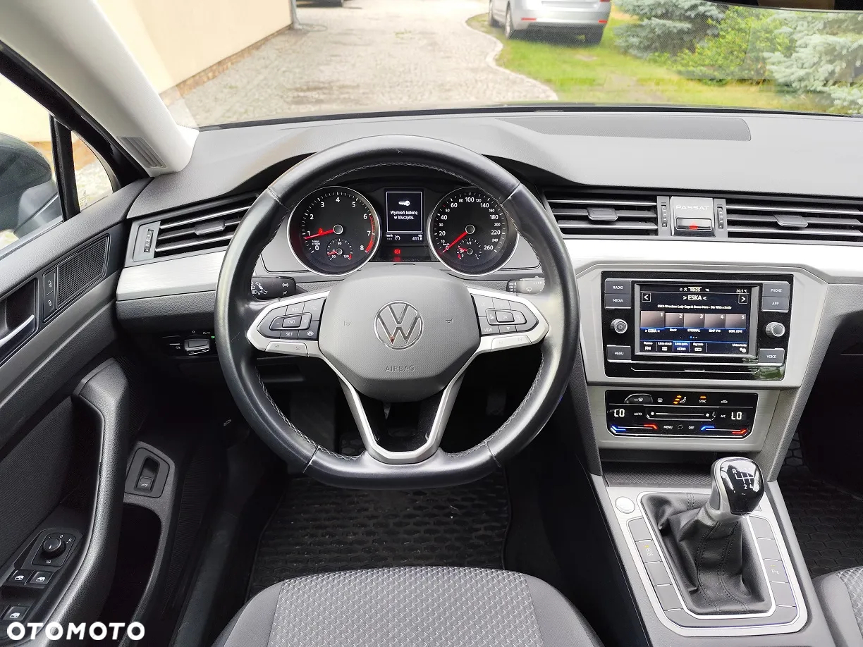 Volkswagen Passat - 14