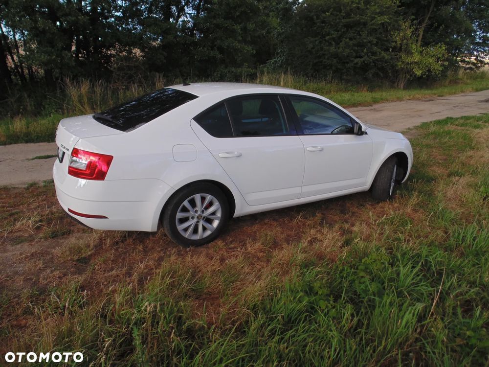 Skoda Octavia 1.6 TDI Style - 9
