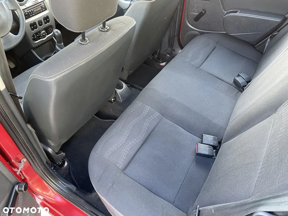 Dacia Sandero Stepway 1.6 - 12