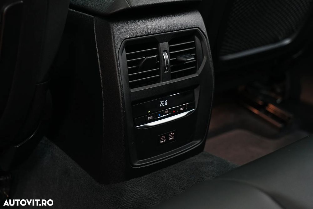 BMW Seria 3 318i Aut. Sport Line - 28