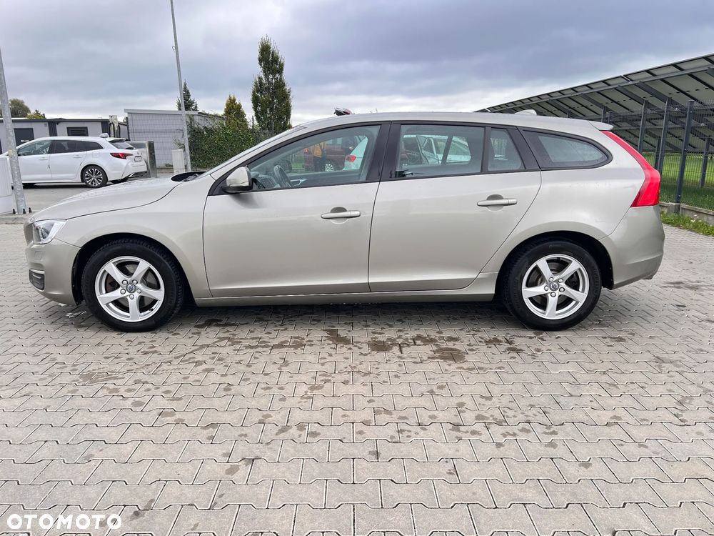 Volvo V60 D3 Drive-E Base - 11