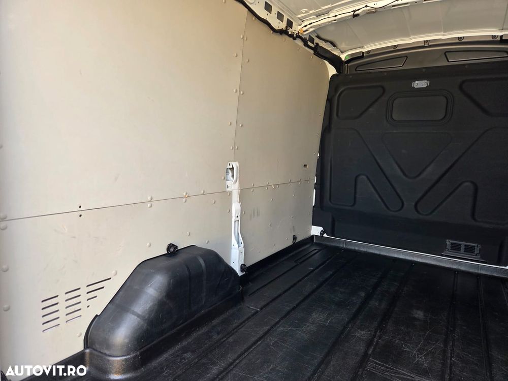 Ford New Transit L2H2 - 13