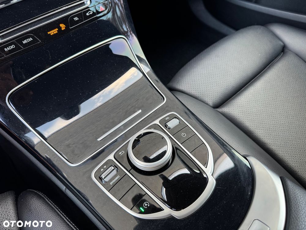 Mercedes-Benz Klasa C 200 7G-TRONIC Exclusive - 16