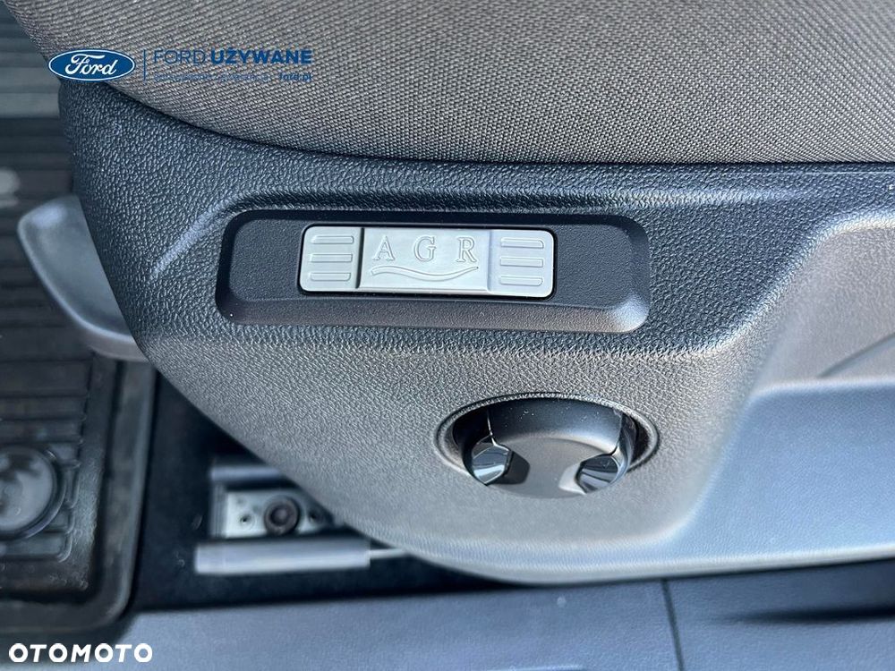 Ford Tourneo Connect 2.0 EcoBlue Titanium - 24