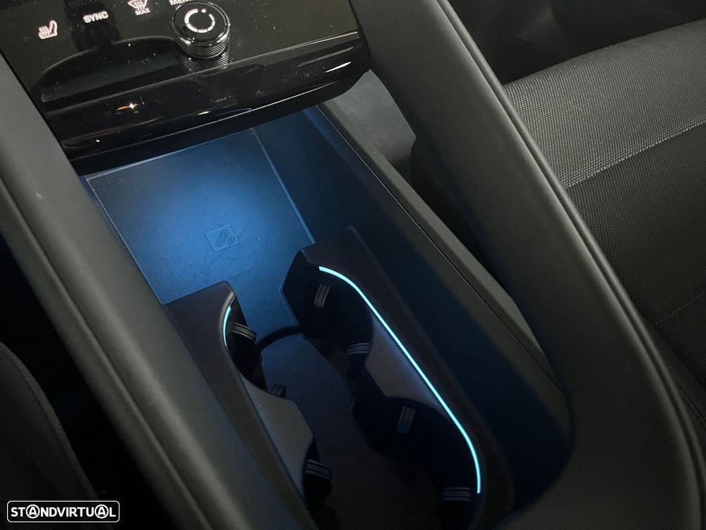 Porsche Macan Electric 4 - 35