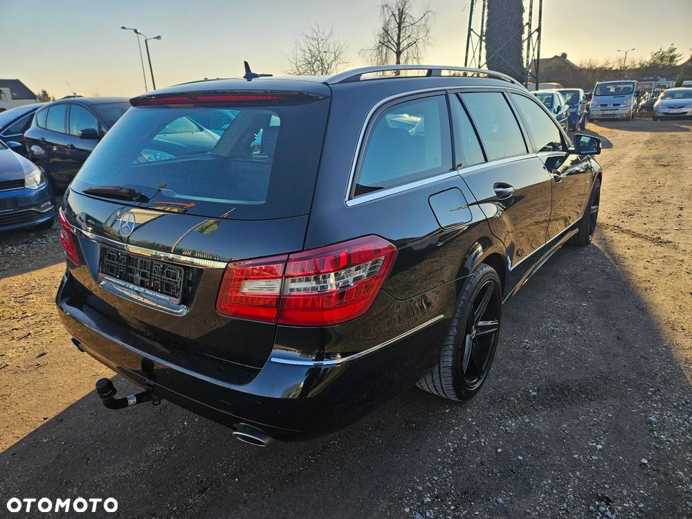 Mercedes-Benz Klasa E 350 CDI DPF BlueEFFICIENCY 7G-TRONIC Elegance - 6