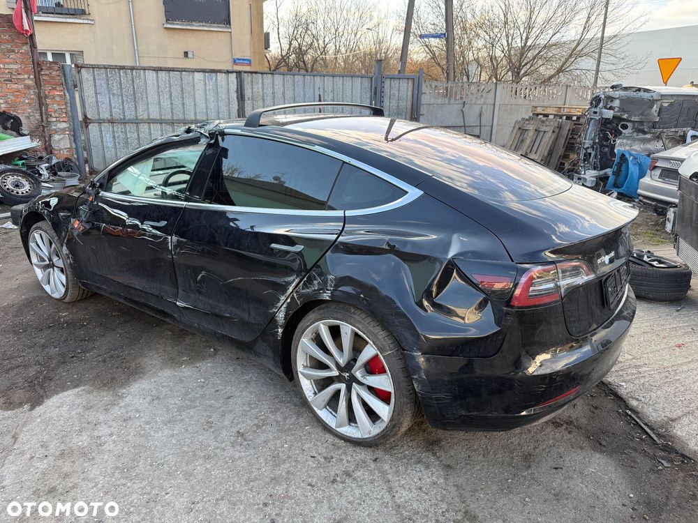 Tesla Model 3 - 27