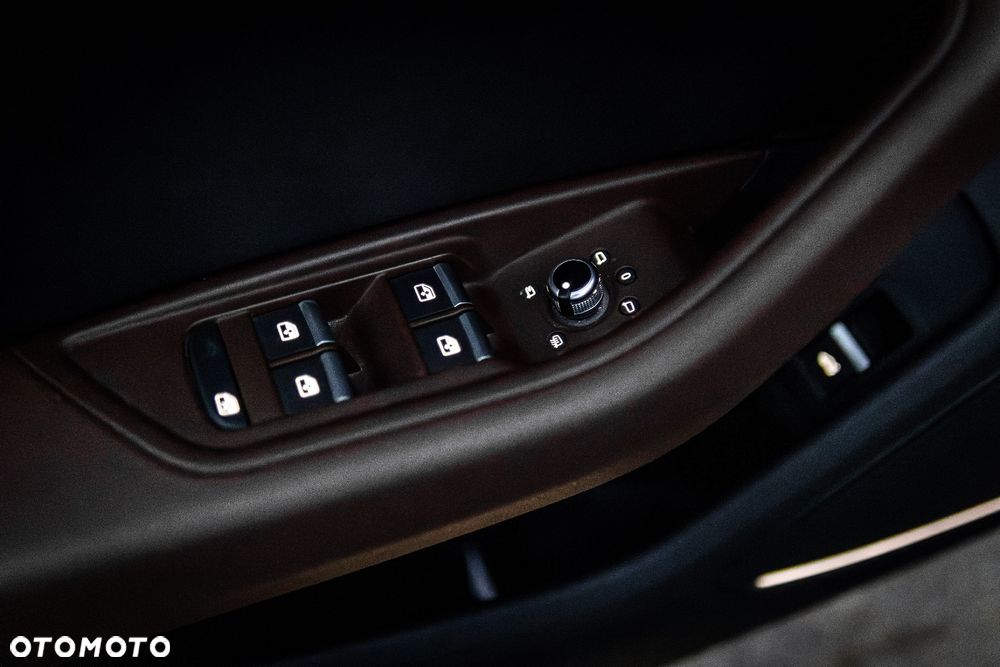 Audi A4 Limousine - 11