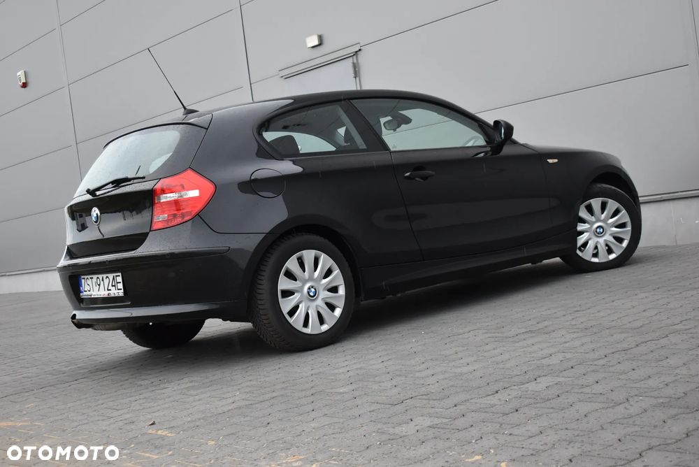 BMW Seria 1 116i - 32