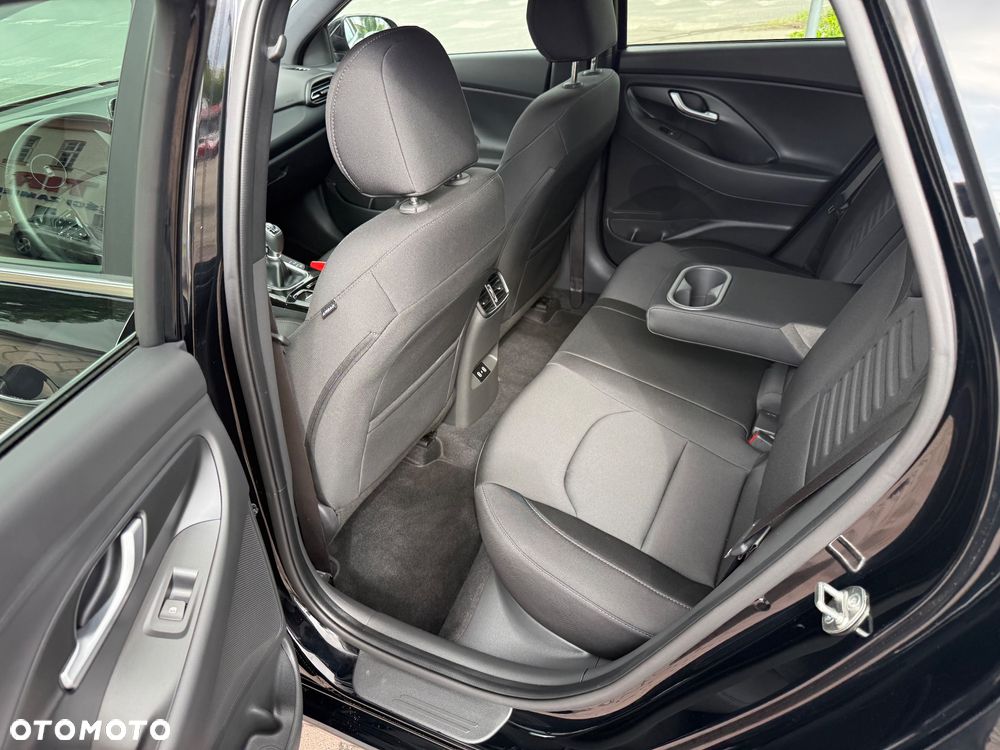 Hyundai i30 1.5 T-GDI 48V-Hybrid Advantage - 11