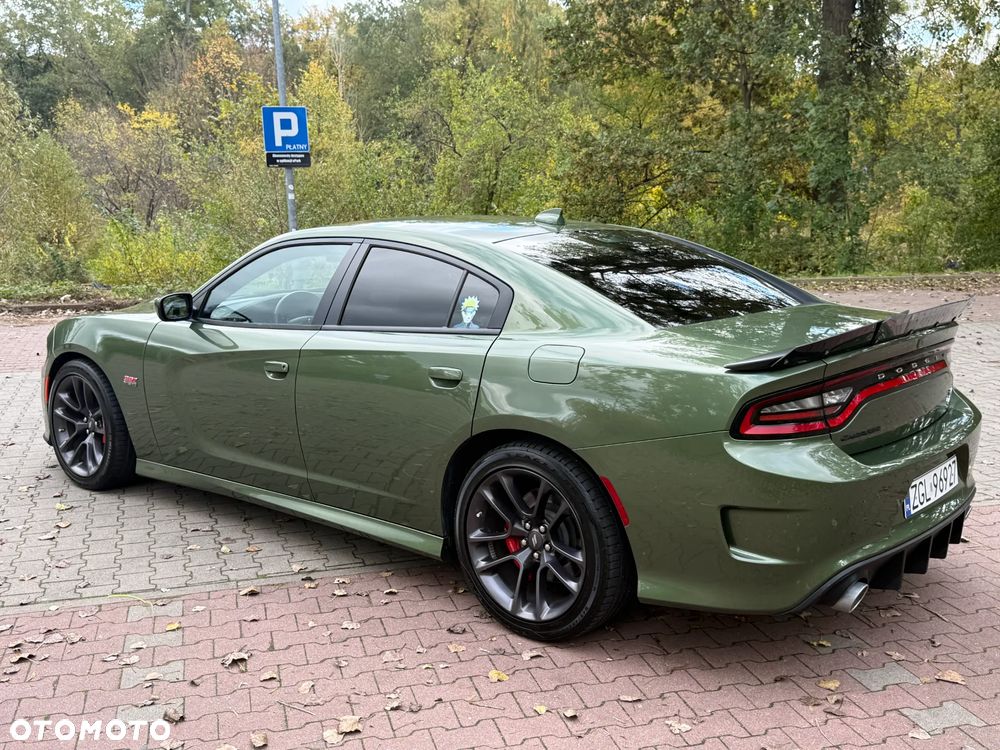 Dodge Charger 6.4 Scat Pack - 8