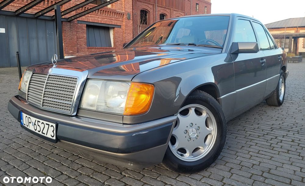Mercedes-Benz W124 (1984-1993) - 1