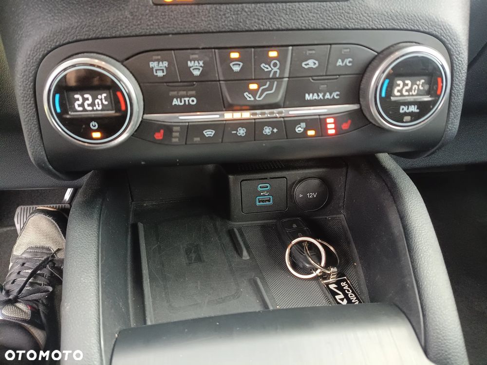 Ford Kuga 2.0 EcoBlue AWD Titanium X - 24