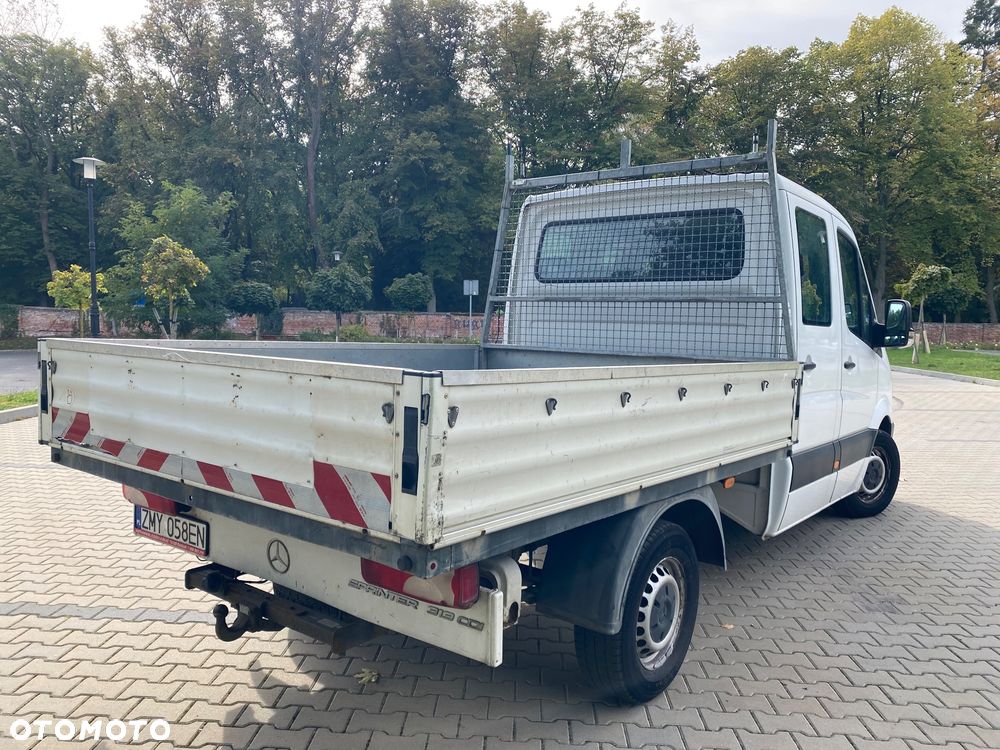 Mercedes-Benz Sprinter - 12