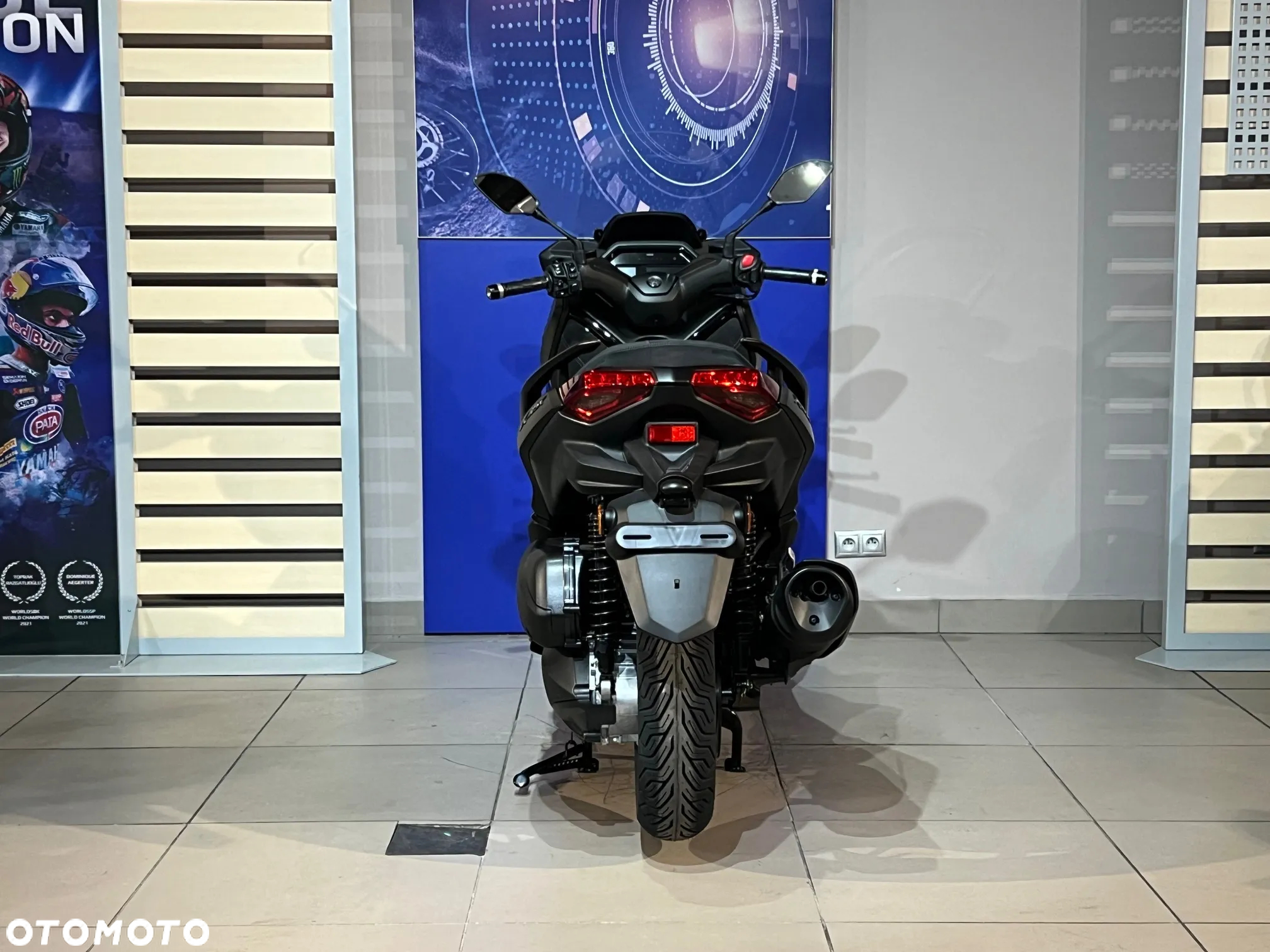 Yamaha X-max - 4