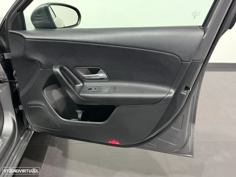 Mercedes-Benz A 250 e Progressive - 38