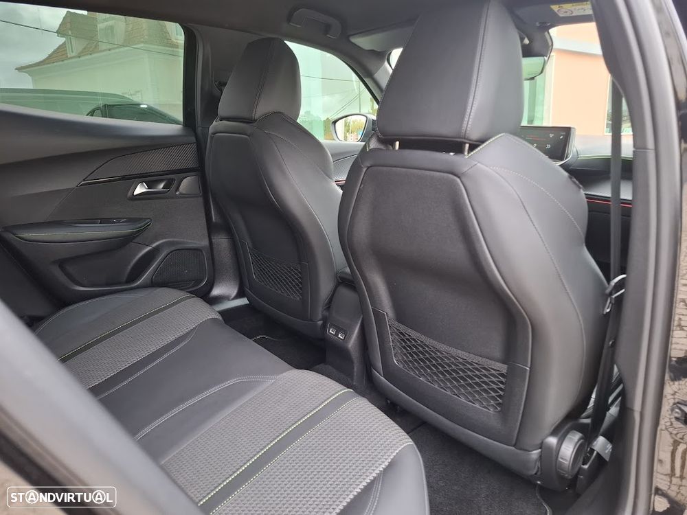 Peugeot 2008 1.2 PureTech GT Line - 40