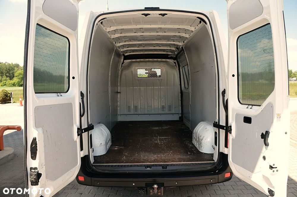 Nissan NV 400 - 11