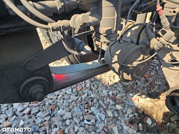 WIESZAK UCHWYT ŁAPA MOCOWANIE PÓŁRESORA RESORA IVECO EUROCARGO FELGI 17,5 - 3