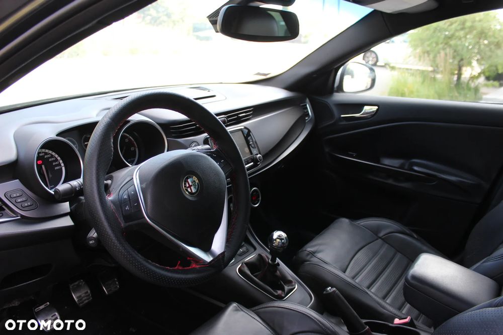 Alfa Romeo Giulietta 1.6 JTDM 16V - 14