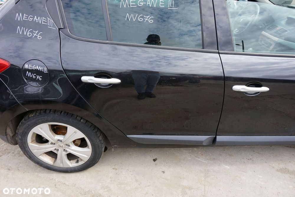 DRZWI TYLNE PRAWE MEGANE III PH1 5D HB NV676  CZARNY RENAULT 2008-2010 - 3