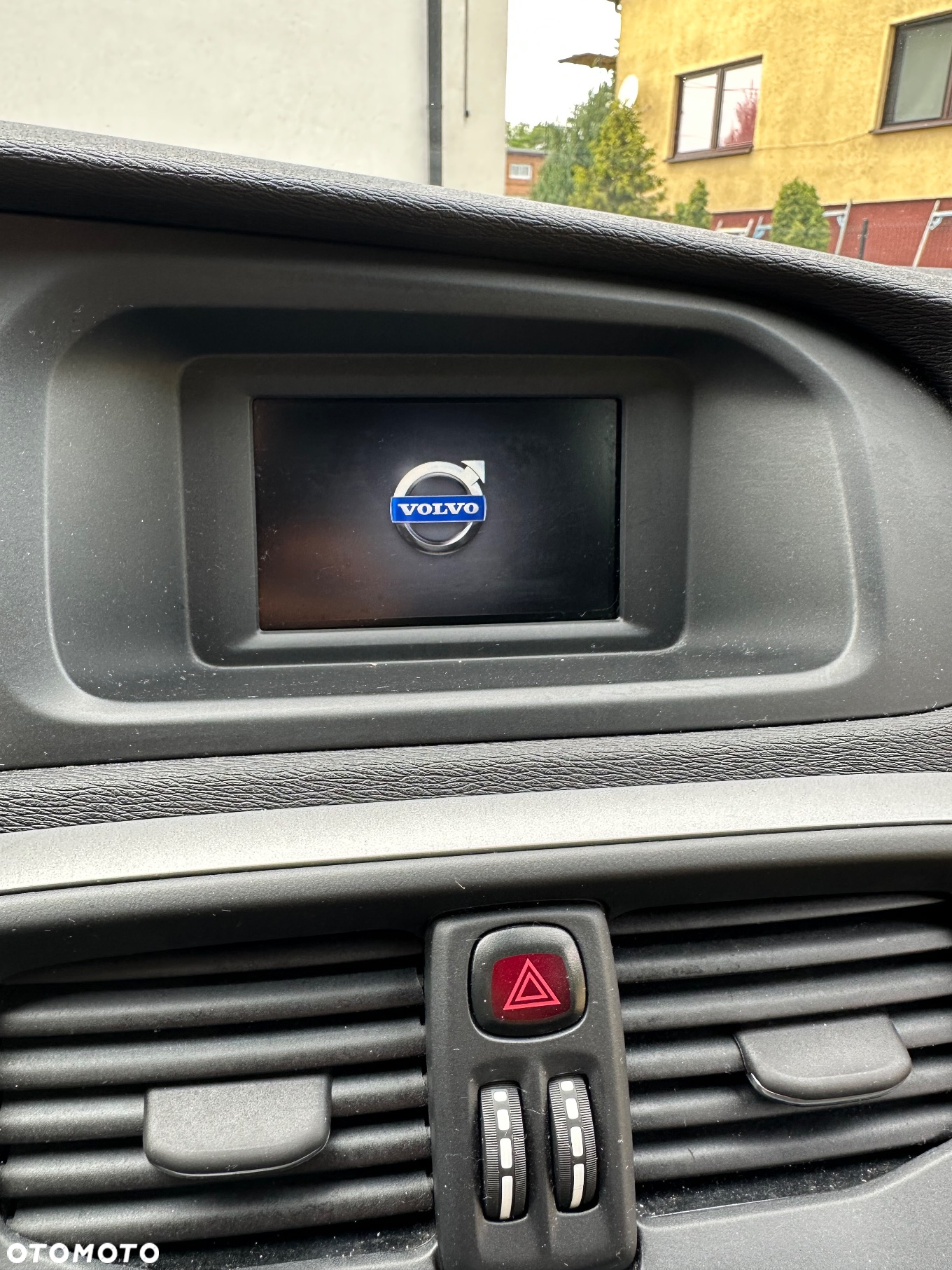 Volvo V40 D2 Momentum - 11