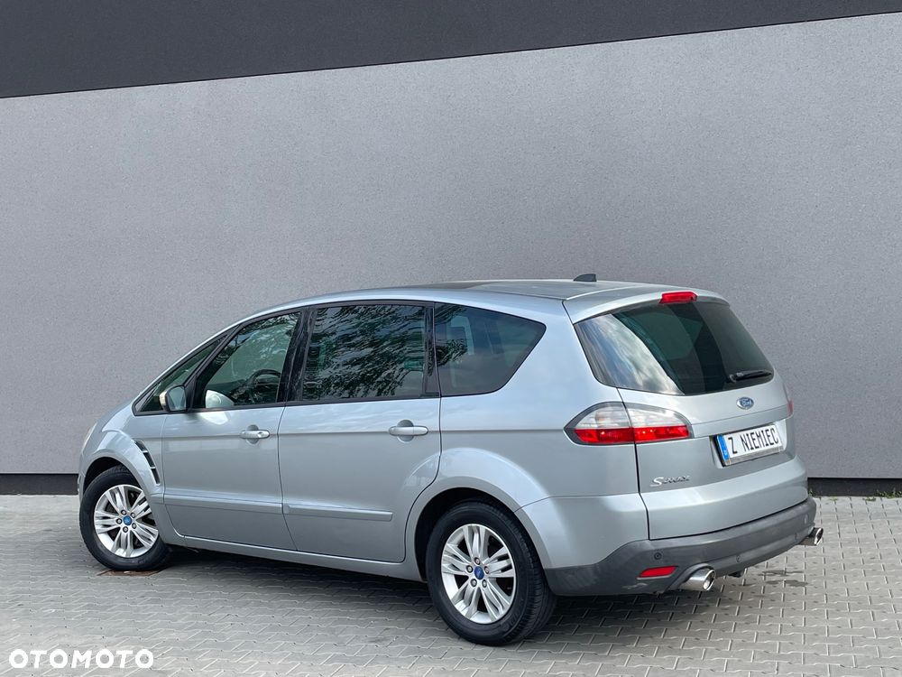 Ford S-Max - 12