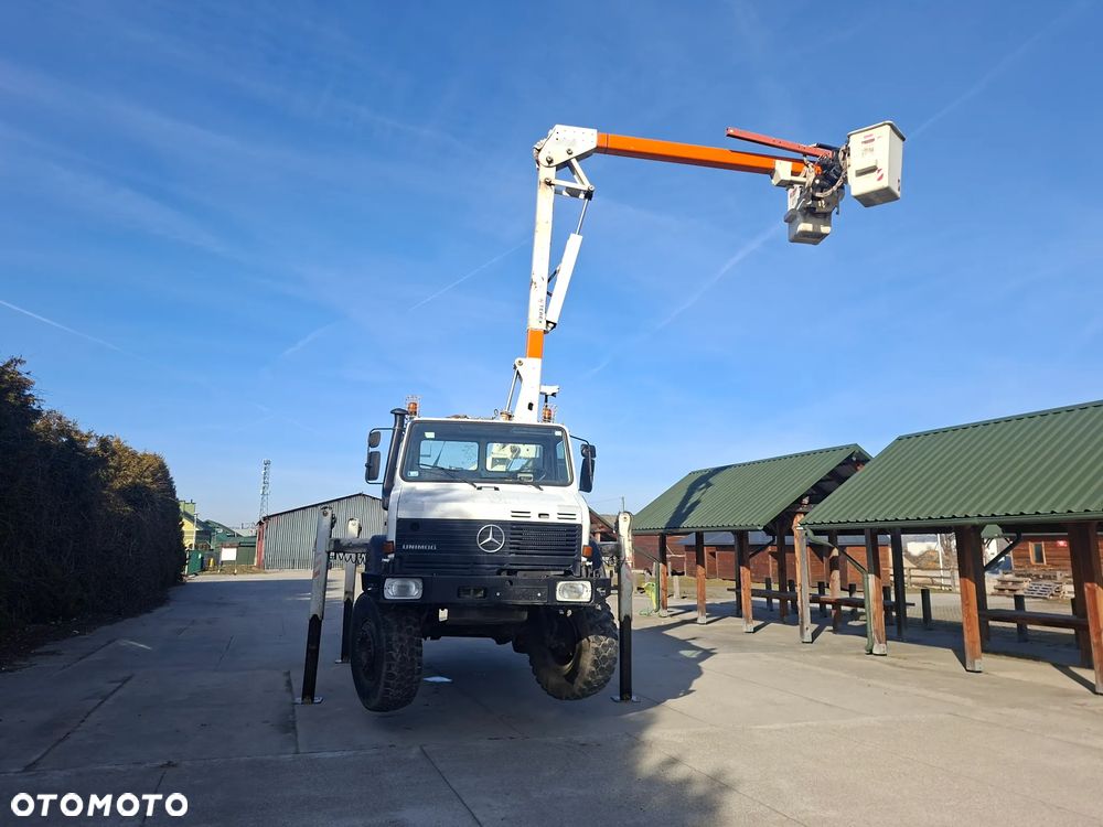 Mercedes-Benz Unimog - 9