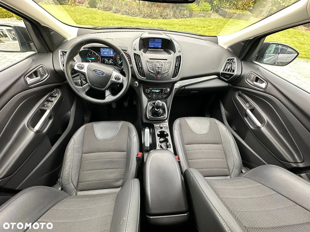 Ford Kuga 2.0 TDCi 2x4 Titanium - 5