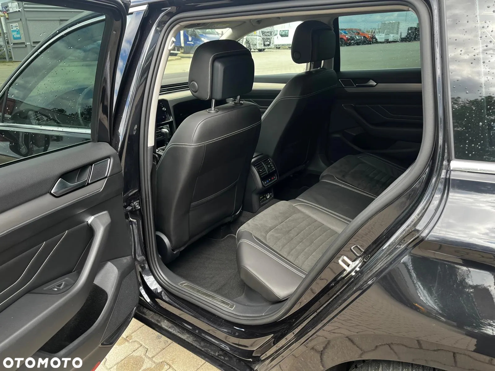 Volkswagen Passat 2.0 TDI EVO Elegance DSG - 9
