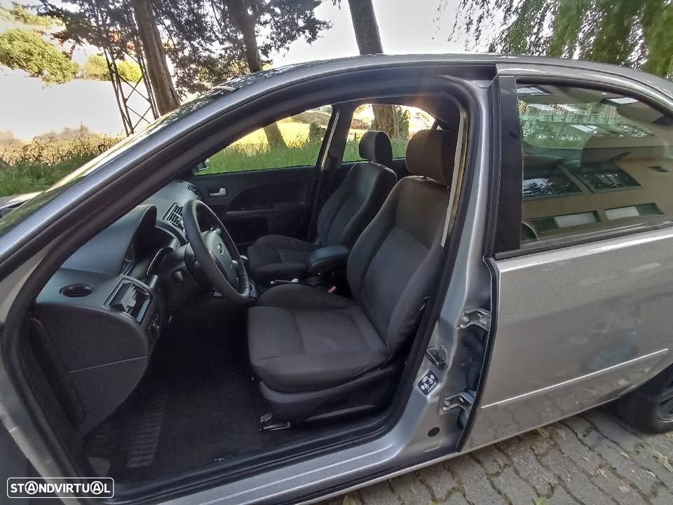Ford Mondeo 1.8 Ghia - 1