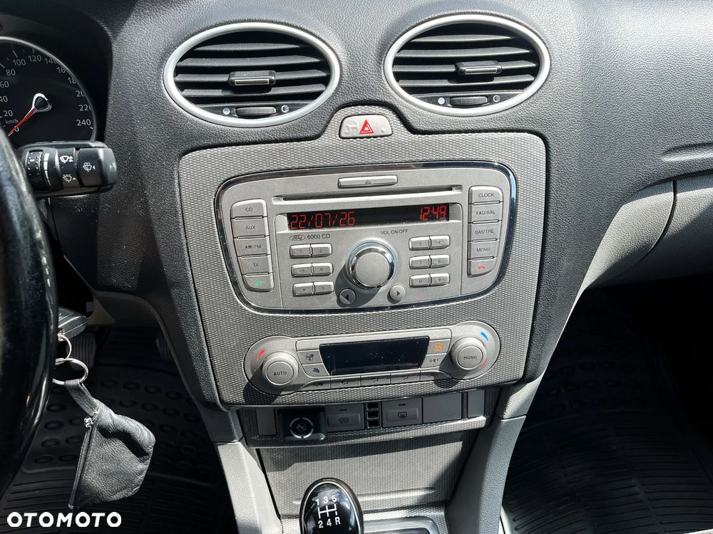 Ford Focus 1.8 Titanium - 26