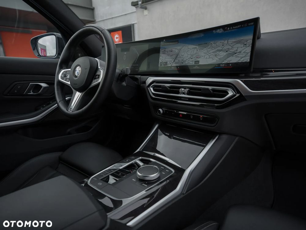 BMW Seria 3 320d Touring xDrive M Sport - 31