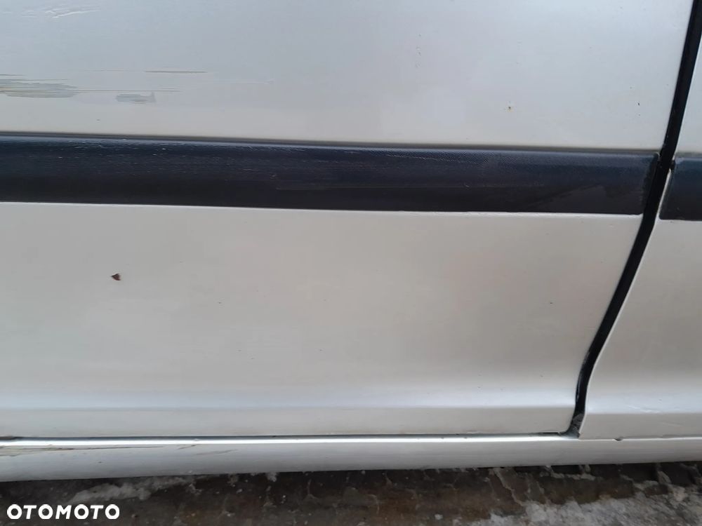 SKODA OCTAVIA II DRZWI PRAWE TYLNE PRAWY TYŁ KOLOR: LF7T - 5