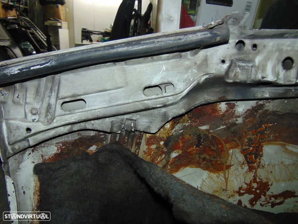 Mercedes W201/190 Capot - 6