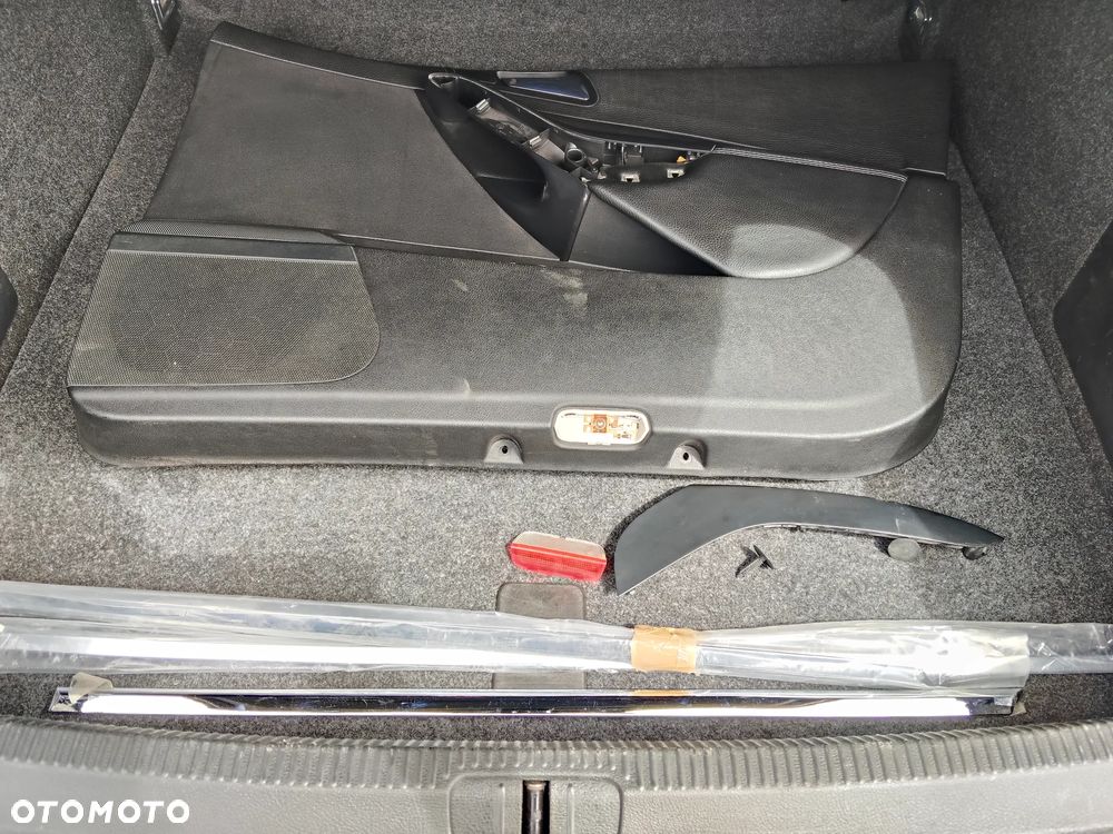 Volkswagen Passat - 25