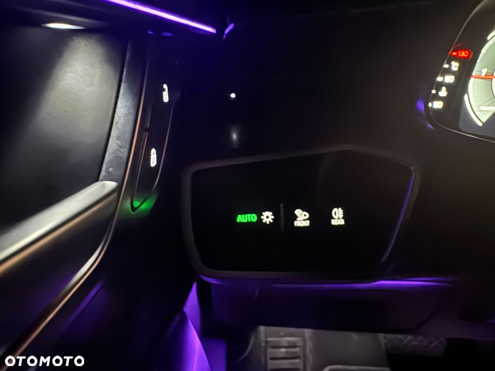 Audi A6 Avant 40 TDI quattro S tronic - 31