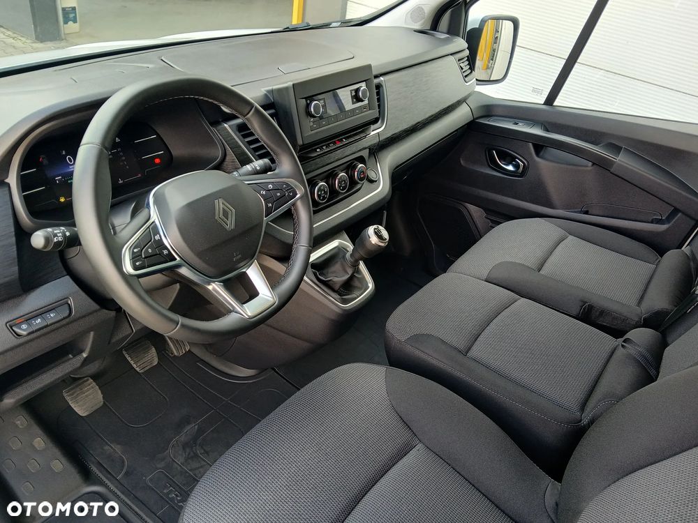 Renault Trafic 2.0 dCi - 7
