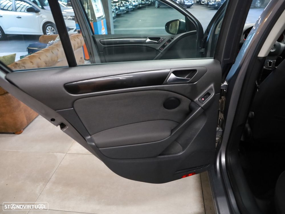 VW Golf 1.6 TDi Confortline - 21