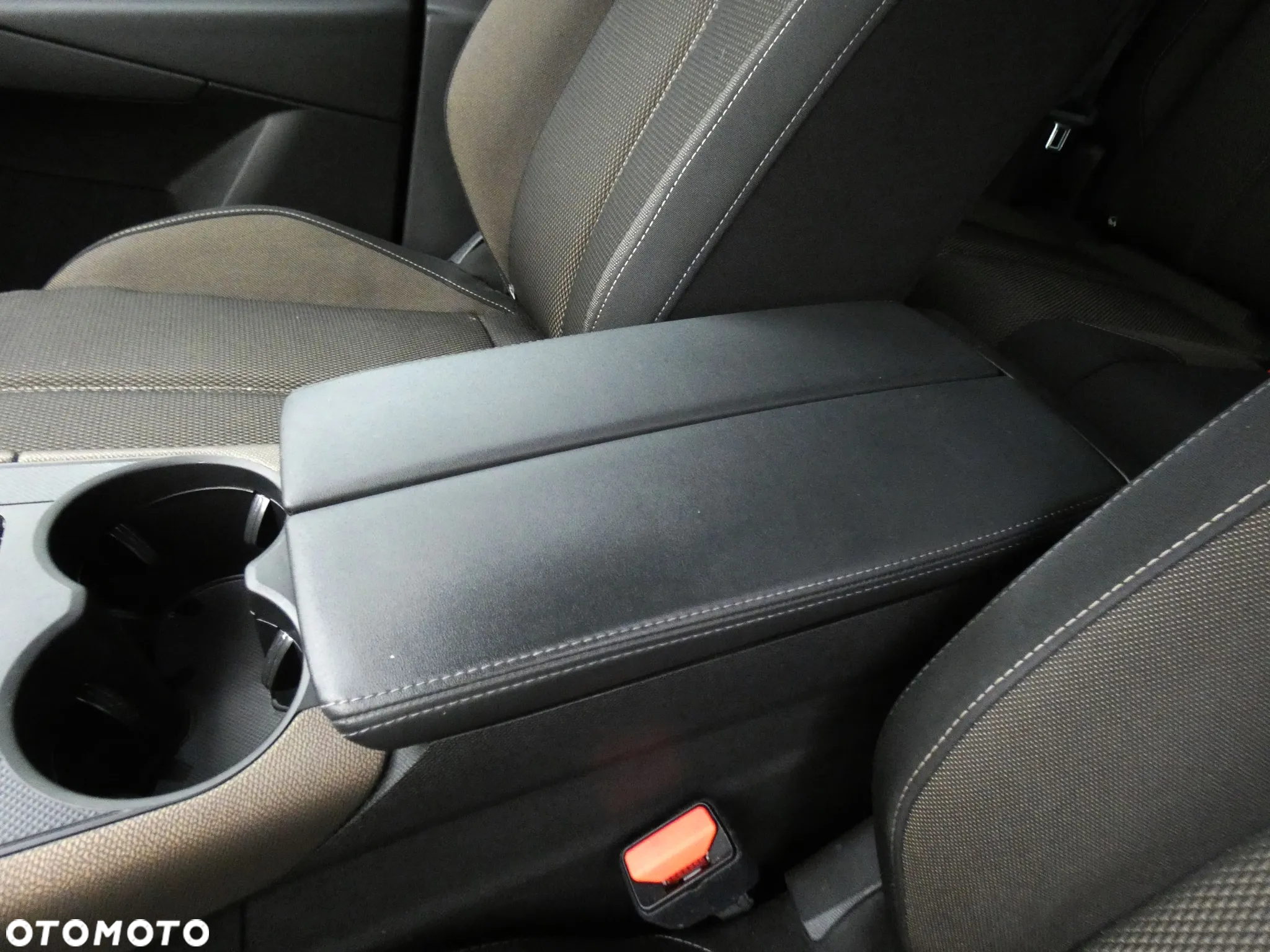DS Automobiles DS 7 Crossback 2.0 BlueHDi Louvre - 33