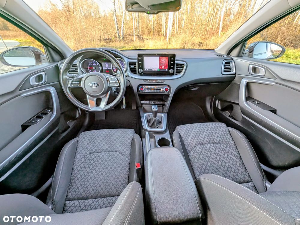 Kia Ceed 1.6 CRDi SCR L - 10