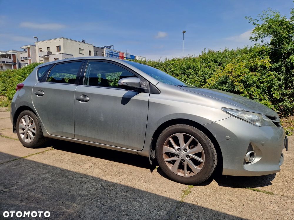 Toyota Auris 1.4 D-4D Premium + EU5 - 2