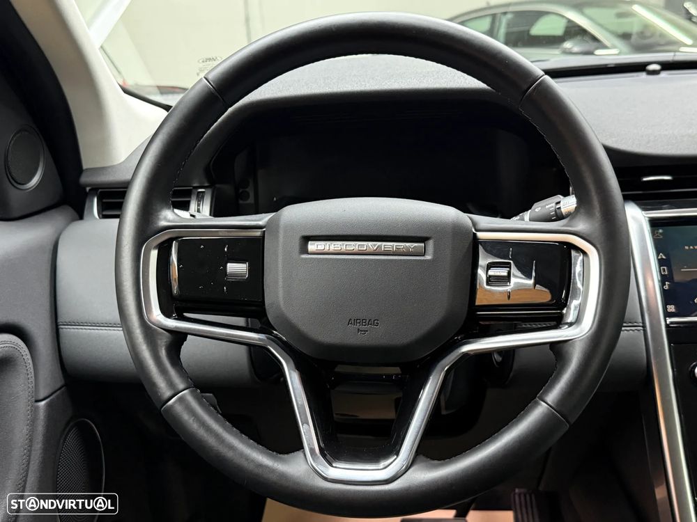 Land Rover Discovery Sport P300e - 34