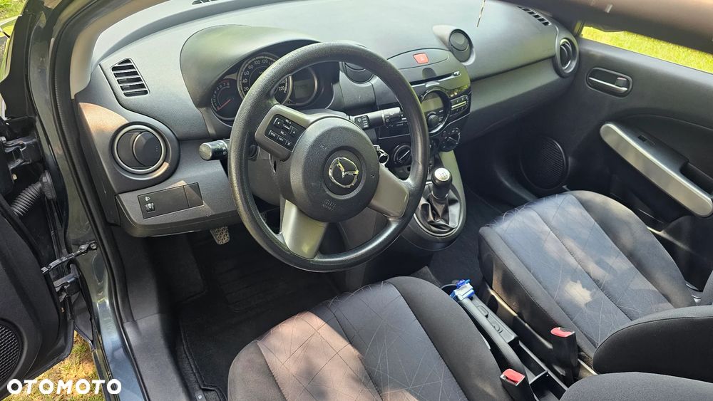 Mazda 2 - 9