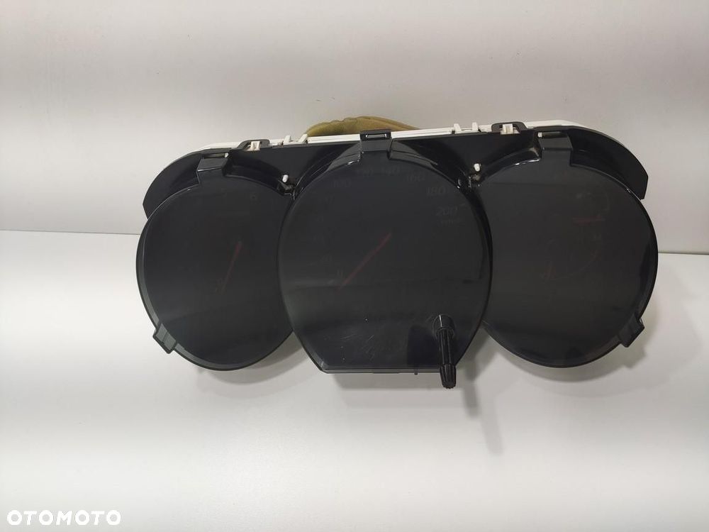 LICZNIK SUZUKI GRAND VITARA II 1.9 DDIS 2005-2010 34110-67JA EUROPA - 2