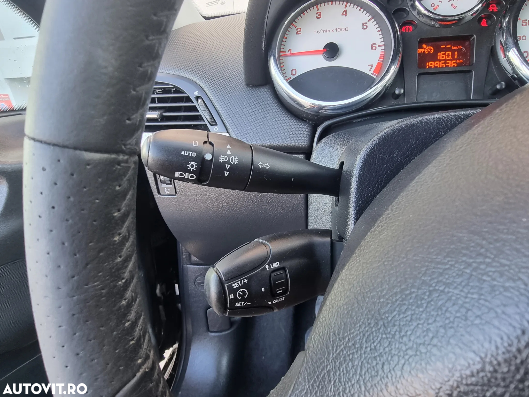 Peugeot 207 1.6E Premium - 8