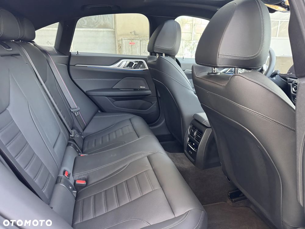 BMW Seria 4 M440i xDrive mHEV - 16